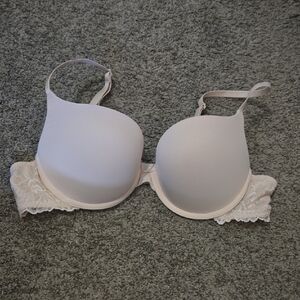 La Vie En Rose Nude Pink Lace Bra